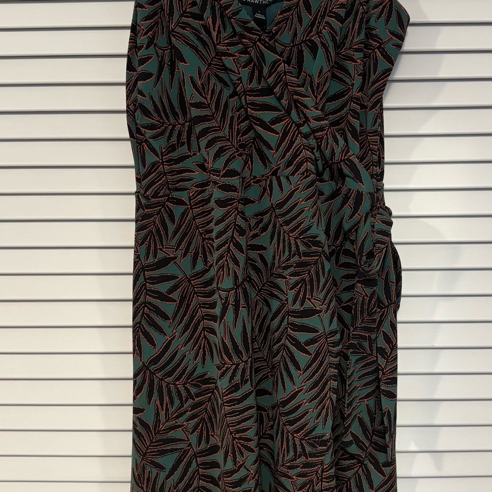 Elegant Green and Black Leaf Print Faux Wrap Dress
